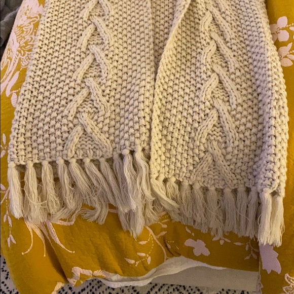 Faux fur knitted vest - Picture 4 of 5